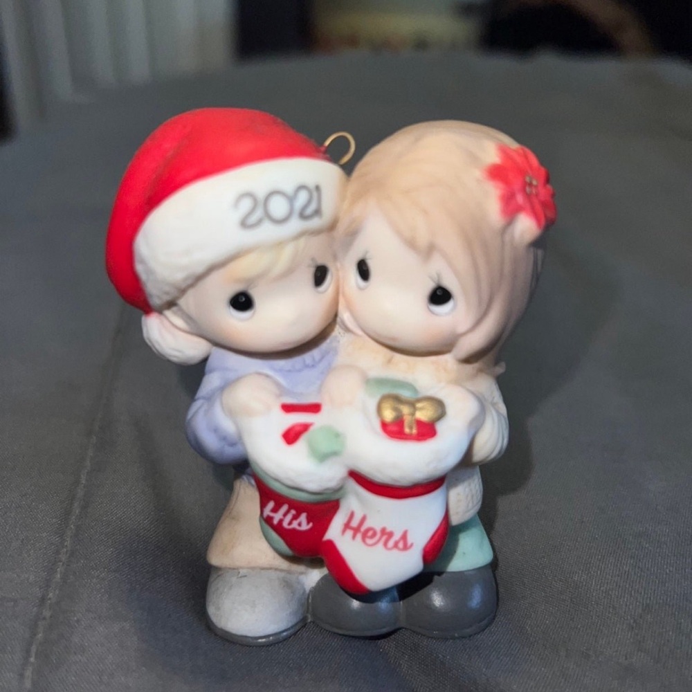 Precious moments 2021 Christmas ornament figurine